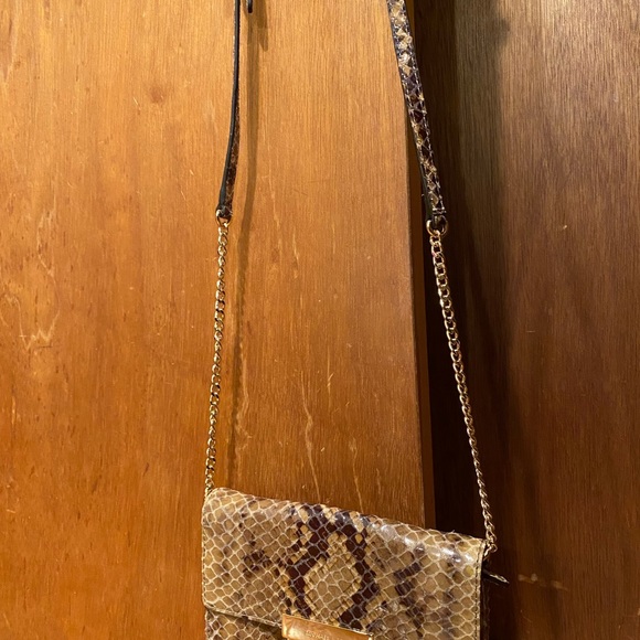 Michael Kors Crossbody - Picture 2 of 10